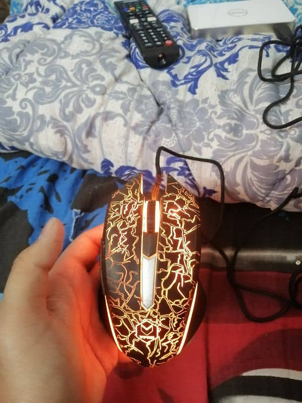 VPRO v18 optical gaming Mouse 1