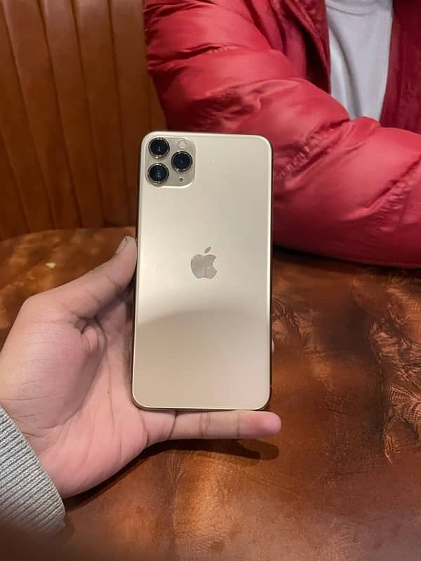 i Phone 11 Pro Max Dual Physical Approved With BoX 2