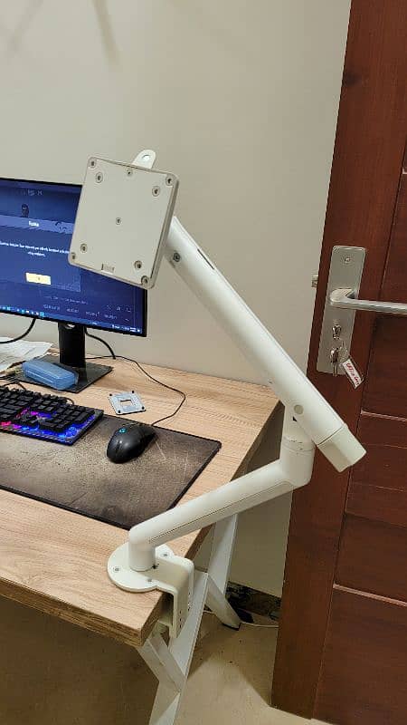 Monitor Arm For Led Gaming Single 1