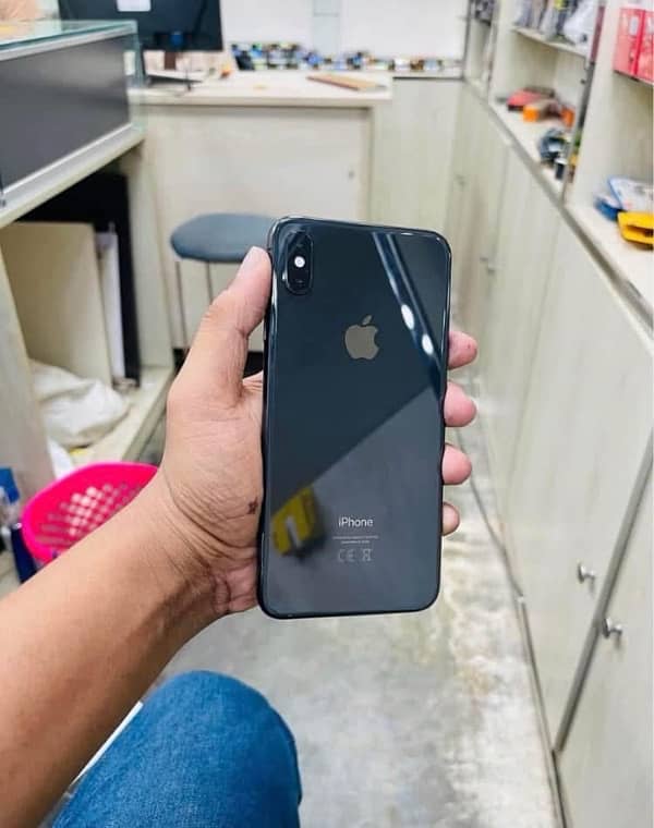 iPhone xs max black 512 gb 1