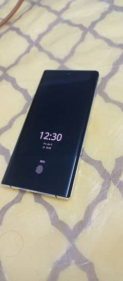 new condition hai full / no faults /no dots / no shade only 8days used