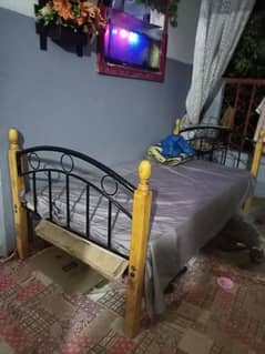 iron bed for sell with mattres