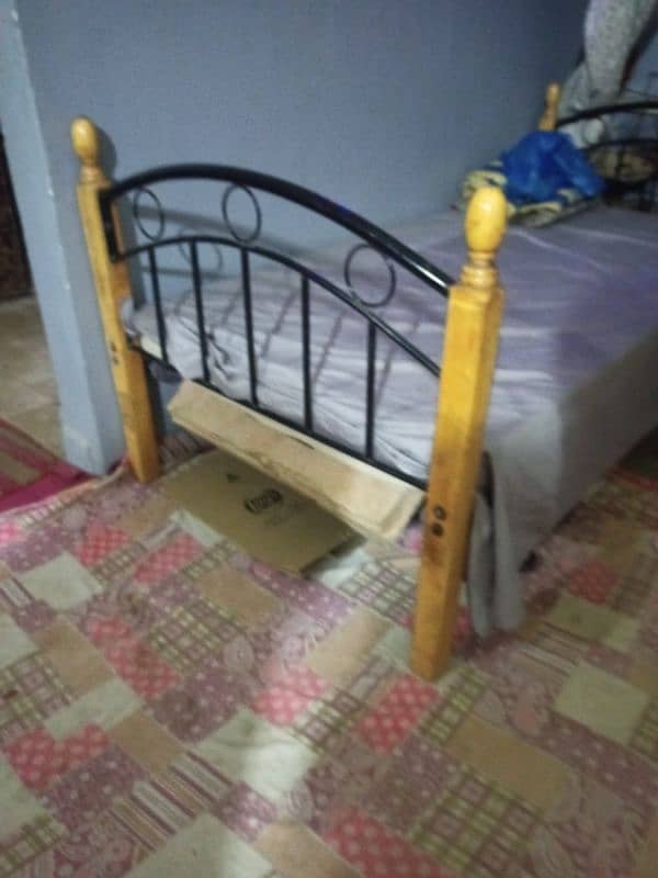 iron bed for sell with mattres 1