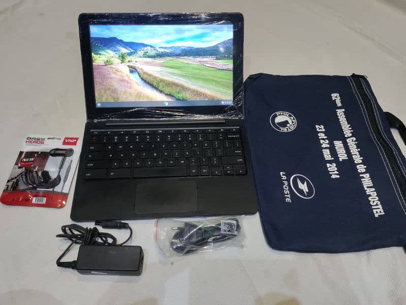 Chromebook,bag,charger and handfree 0