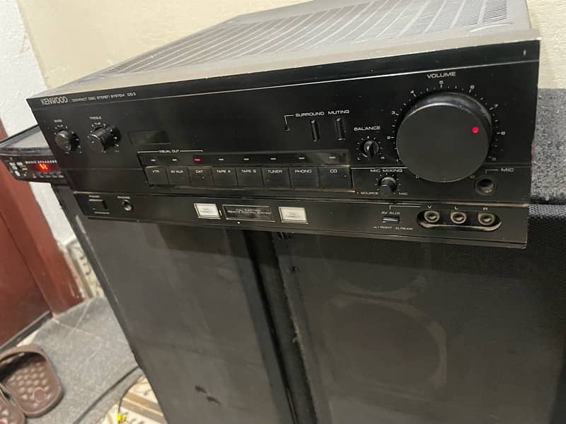 KENWOOD SPEAKERS & Amplifier 2