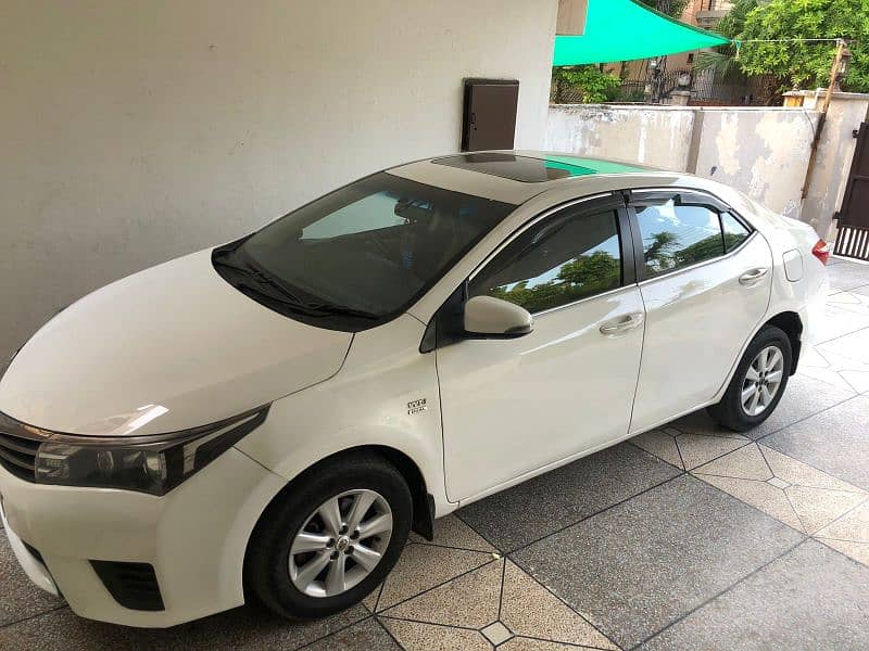 Toyota Altis Grande 2014 1