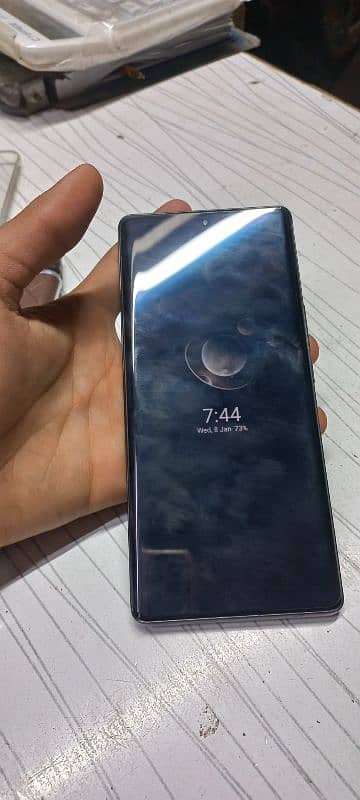 vivo v30 e 4