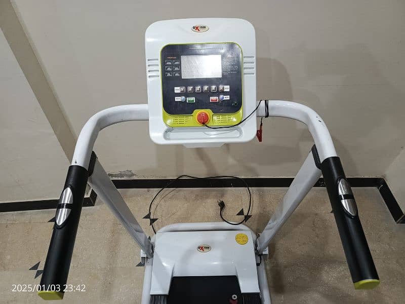 Oxygen Fitness Treadmill 3