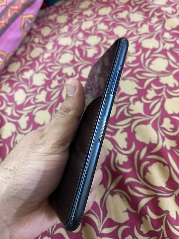 Iphone 11 Pro - 256 GB (PTA Approved) 4