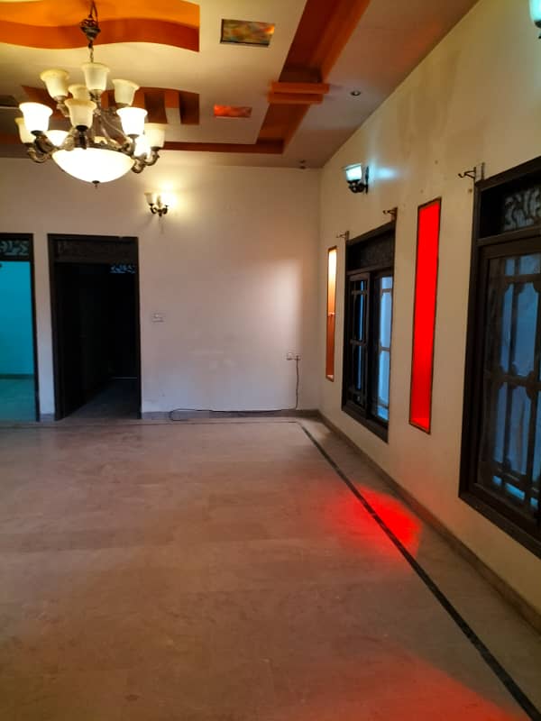 200 sq yards beutyfull portion for rent in Gulshan e Ismail society 0