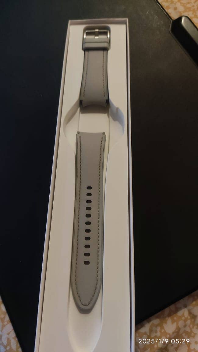 Samsung Galaxy watch 6 Classic 47mm 5