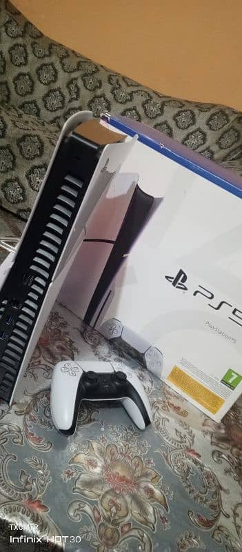 PS5 Slim 1 TB Storage 3