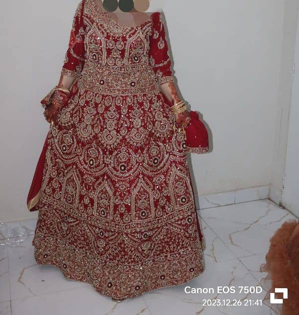 bridal dresses sale for urgent 0