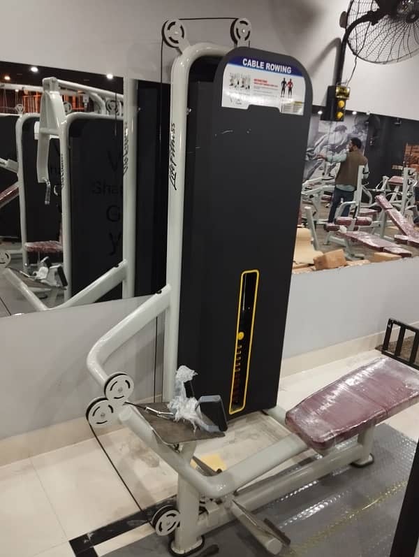 Local gym/local machine/gym equipment/gym machine/gym bench/bench pres 6