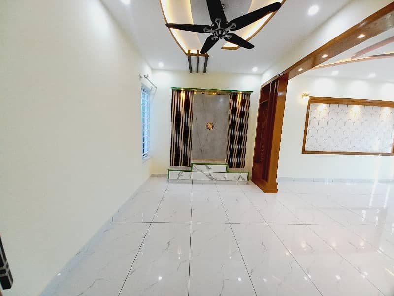 1 Kanal Brand New House For Sale 18