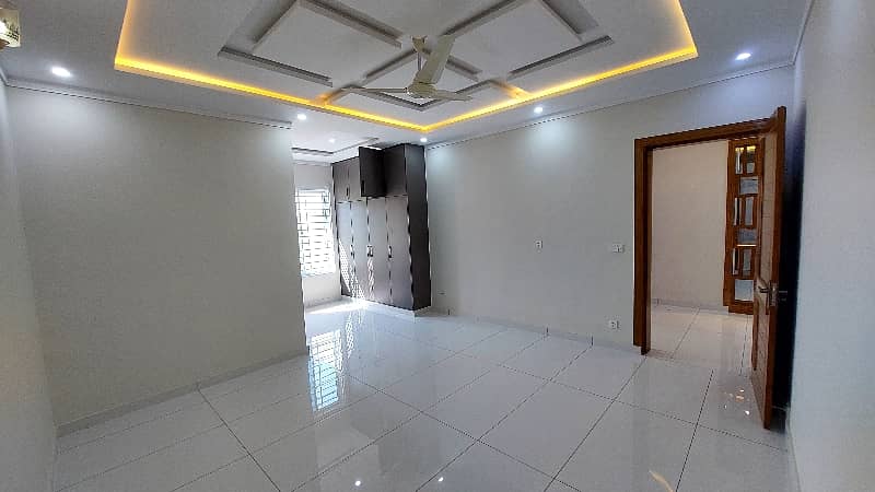 1 Kanal Brand New House For Sale 17