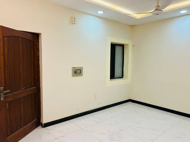 1200 Sq. ft Flat For Sale 14