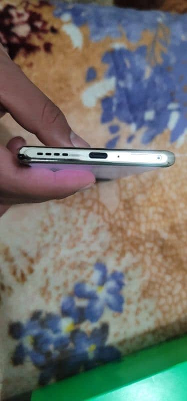 infinix note 40 pro brand new condition 9