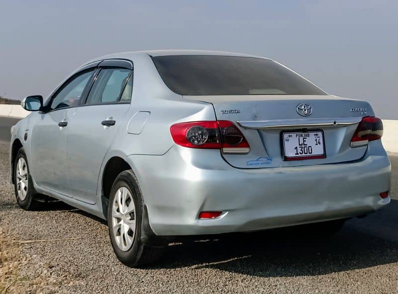 Toyota Corolla GLI 2013 1