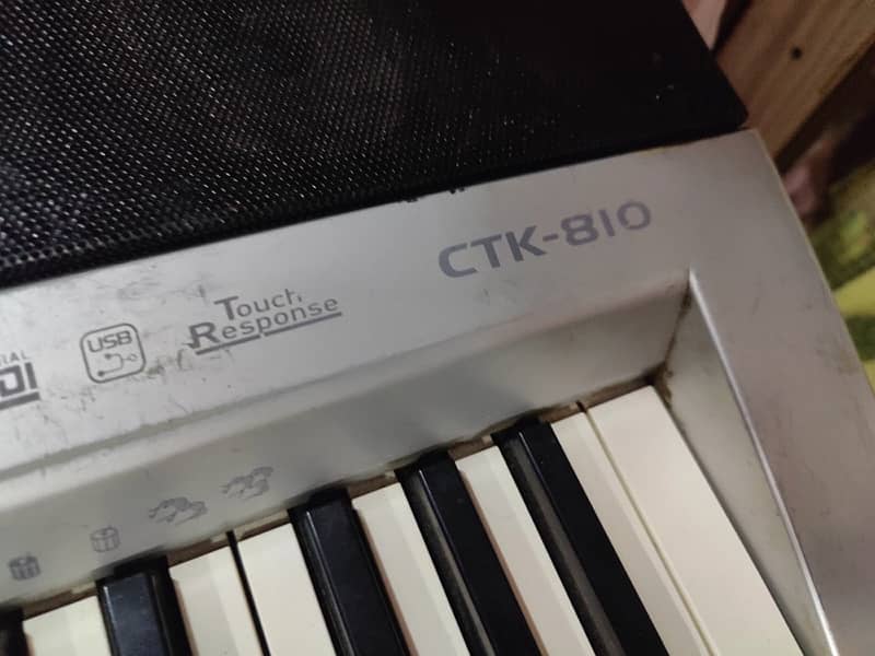 Casio CTK 810 Japenese Piano Keyboard 512 Tones 61 Hammer Keys 4