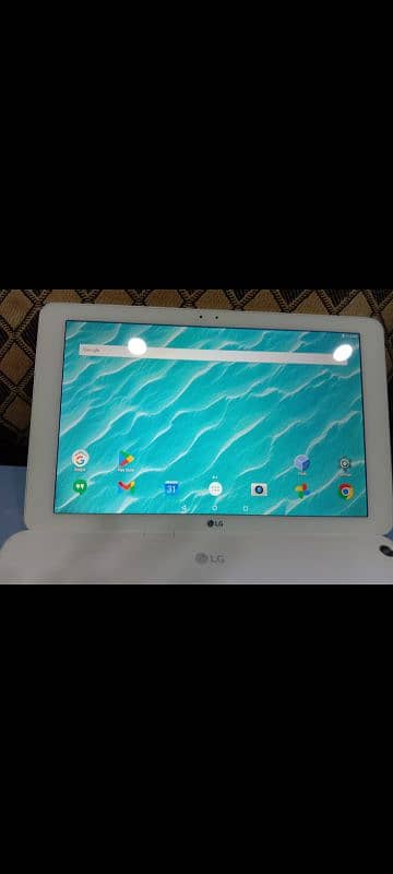 LG tablet 1