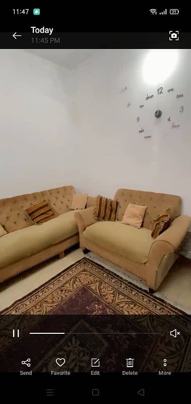 9/10 condition want to sale urgent  moltyy foam ha 7 seater sofa set h 1