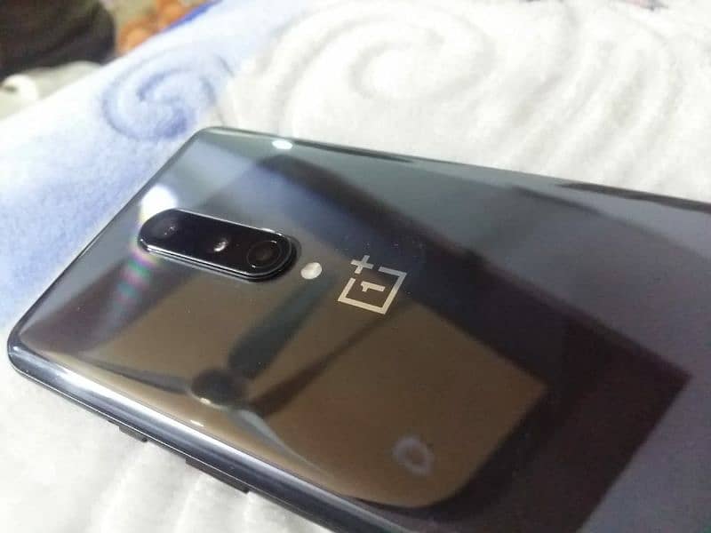 OnePlus 8 PTA Approved 8gb 128gb  No Dot/Line/Crack Just minor Shed 2