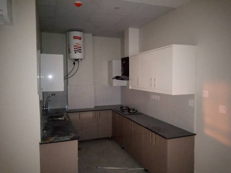 3 bed unfurnished Apartment 6