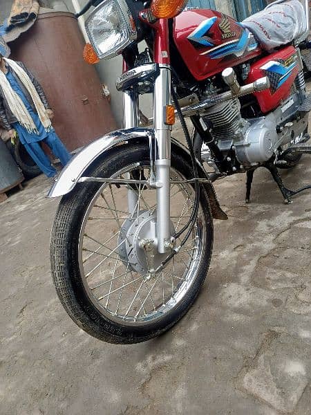 Honda 125 model 2024 new condition 5