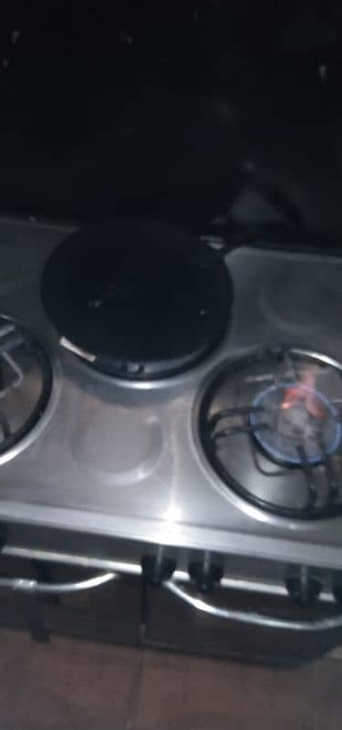 cooking range used but liked newly condition 1