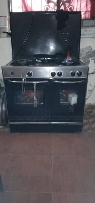 cooking range used but liked newly condition 3