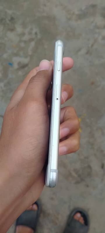 iPhone 7 PTA 32 GB 2