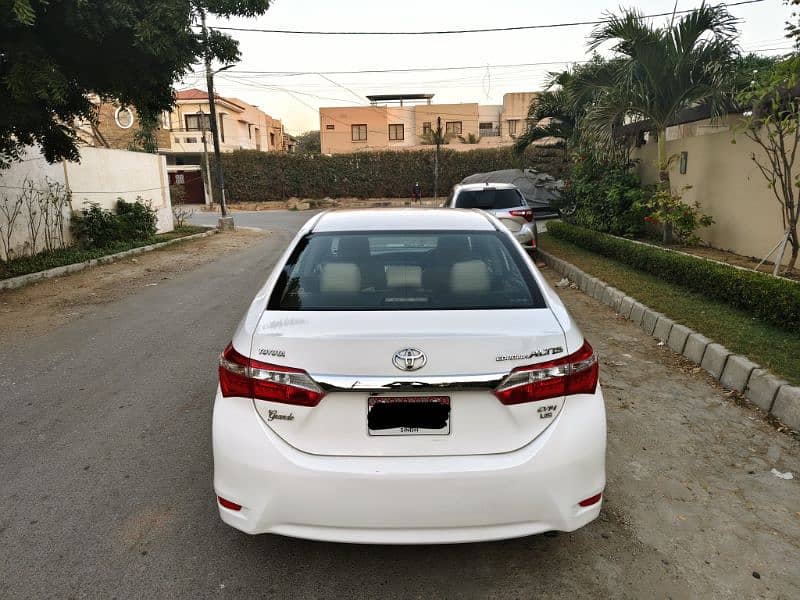 TOYOTA ALTIS GRANDE MODEL 2015 ORIGINAL WHITE COLOR ONLY (63000) KMS. 4