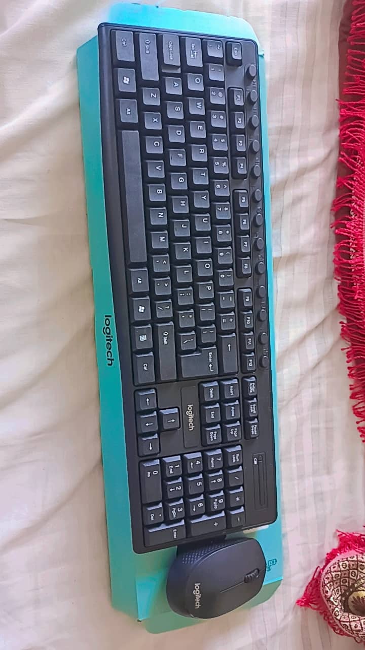 Bluetooth keyboard+mouse never used 100% original brand 3