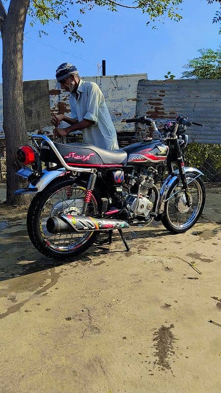 Honda 125 All punjab numbr Urjent sell 9