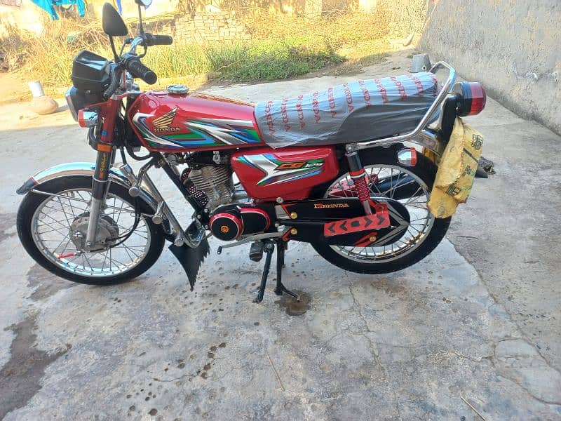 Honda125 23 model islamabad namber 4