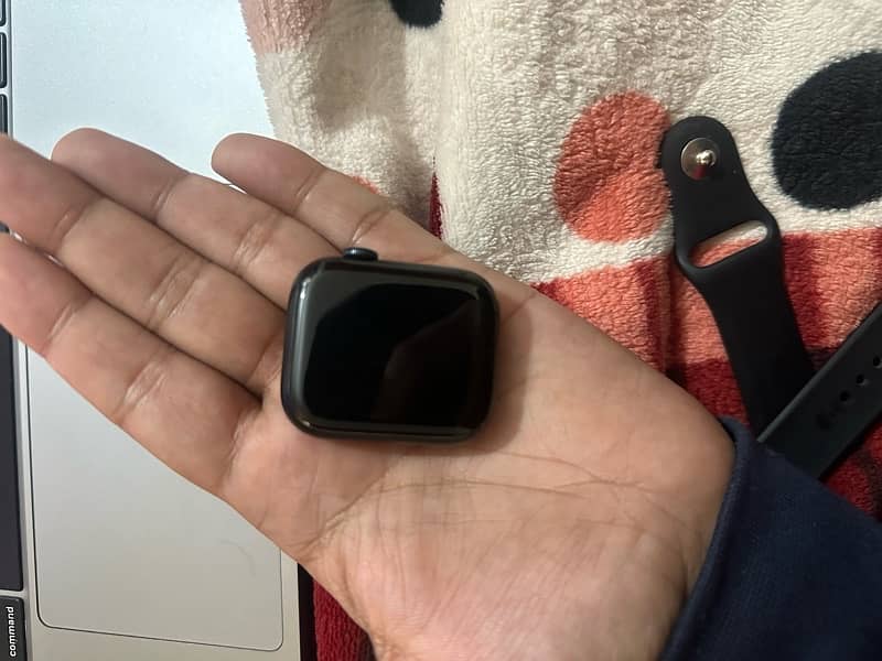 Apple Watch series 9 45mm (GPS + Cellular) 4