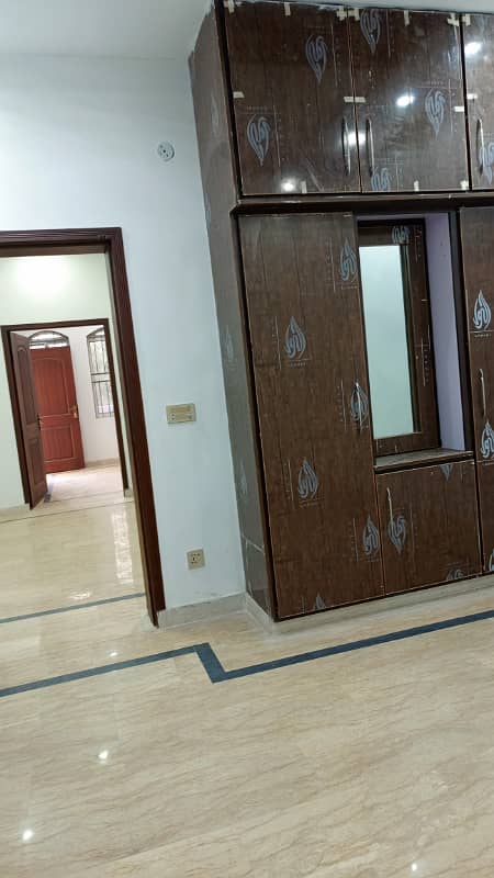 5 marla lower portion for rent in johar town for Family and Silent office (Call center + Software house) 8