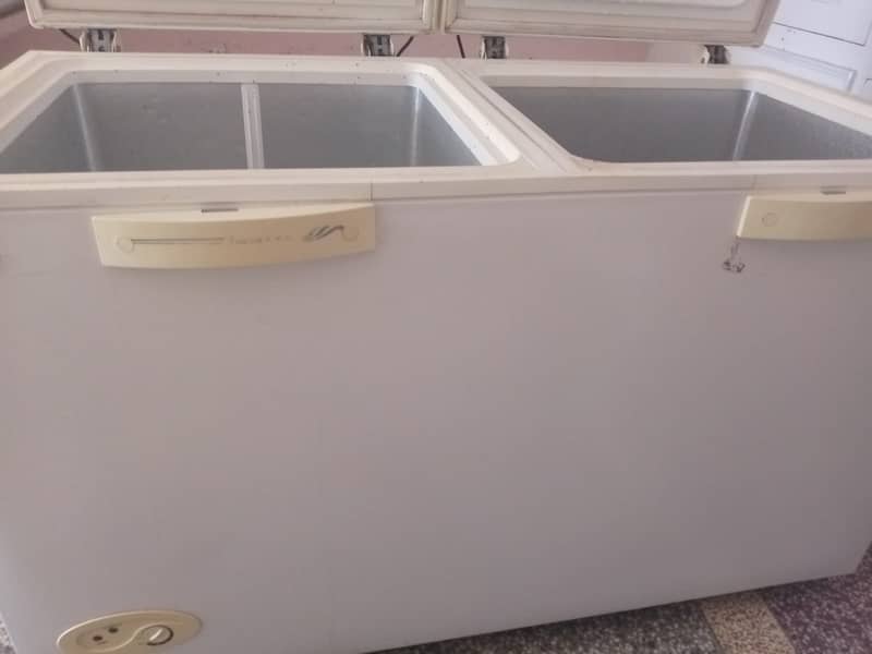 Waves Double Door Deep Freezer Spacious and Efficient Cooling 7