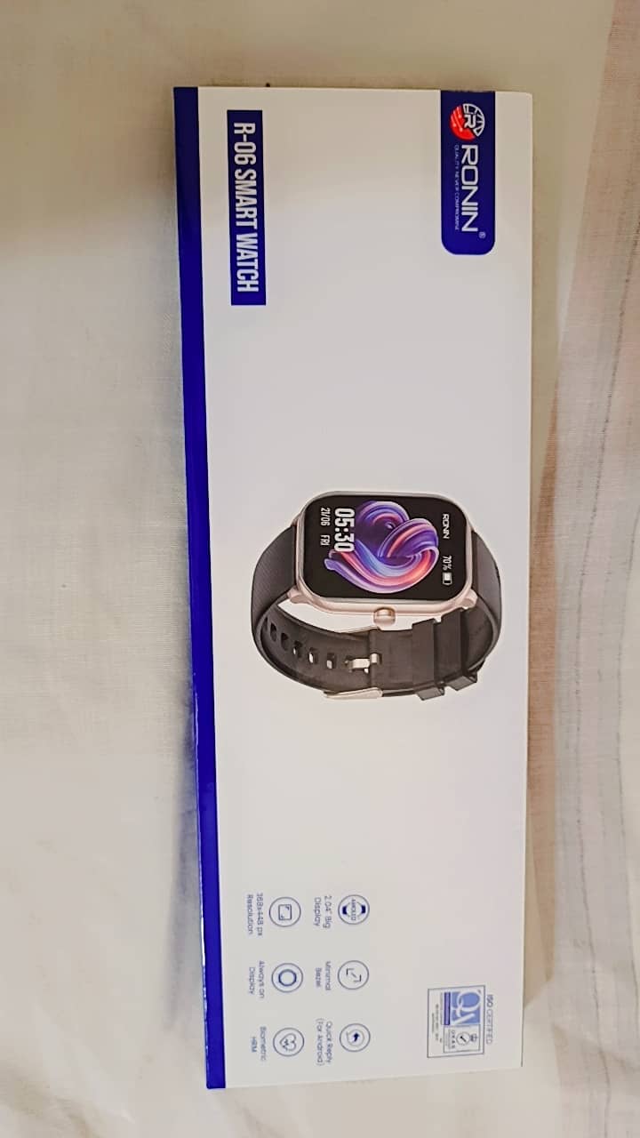 Unisexual smart watch R-06, not used even 1 time so brand new originl 0