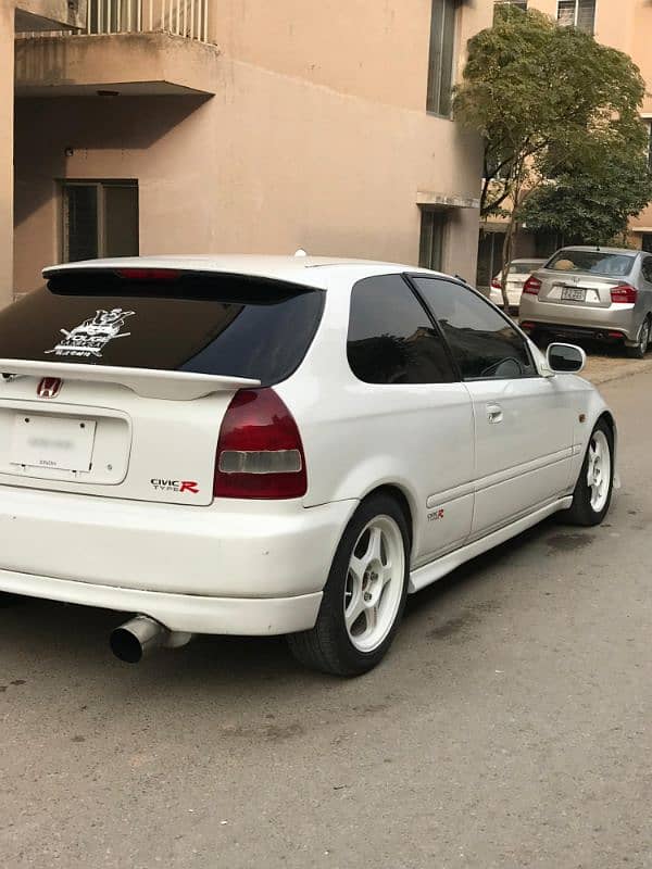 Honda Civic Hatchback 1997 6