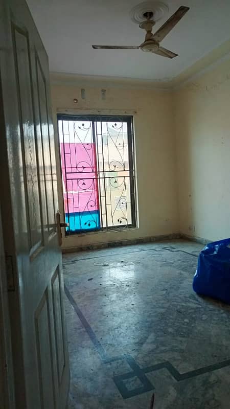 10 Marla House for Rent in johar town for Family and Silent office (Call center + Software house 2