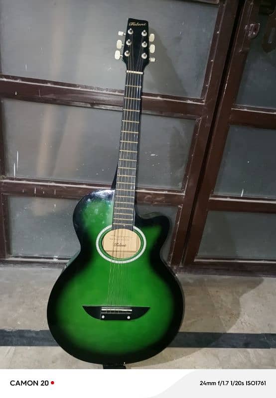 Slightly used acoustic guitar- Like new 0