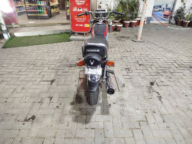 Honda CG 125 in very good condition Red 4