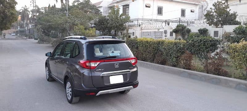 Honda BR-V 2017 i vtec 100%  Guranteed original paint 5