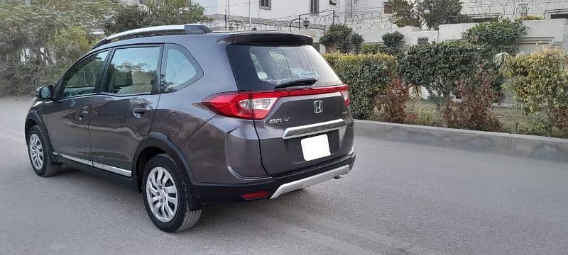 Honda BR-V 2017 i vtec 100%  Guranteed original paint 7