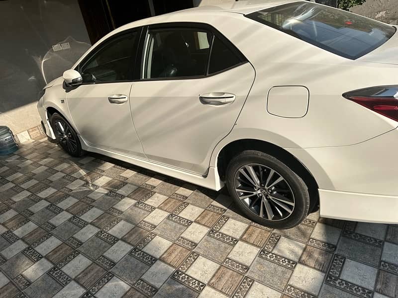 Toyota Altis Grande 2021 4