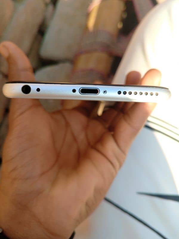 I phone 6 plus 64 gb urgent sale 3