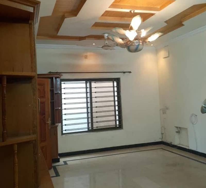 Upper Portion For Rent In G-11/1 7