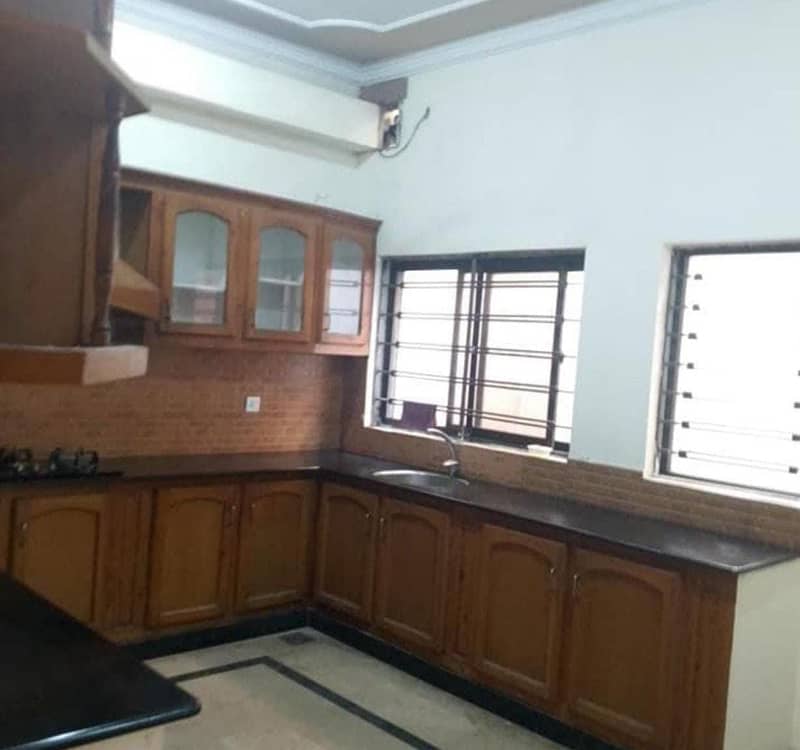 Upper Portion For Rent In G-11/1 8